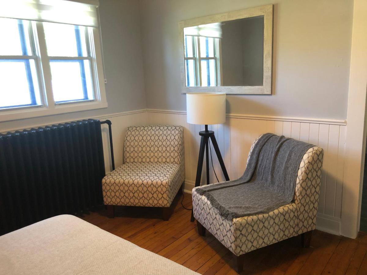 Auberge La Maison Bellemare Bed & Breakfast Saint-Jean-des Piles ภายนอก รูปภาพ