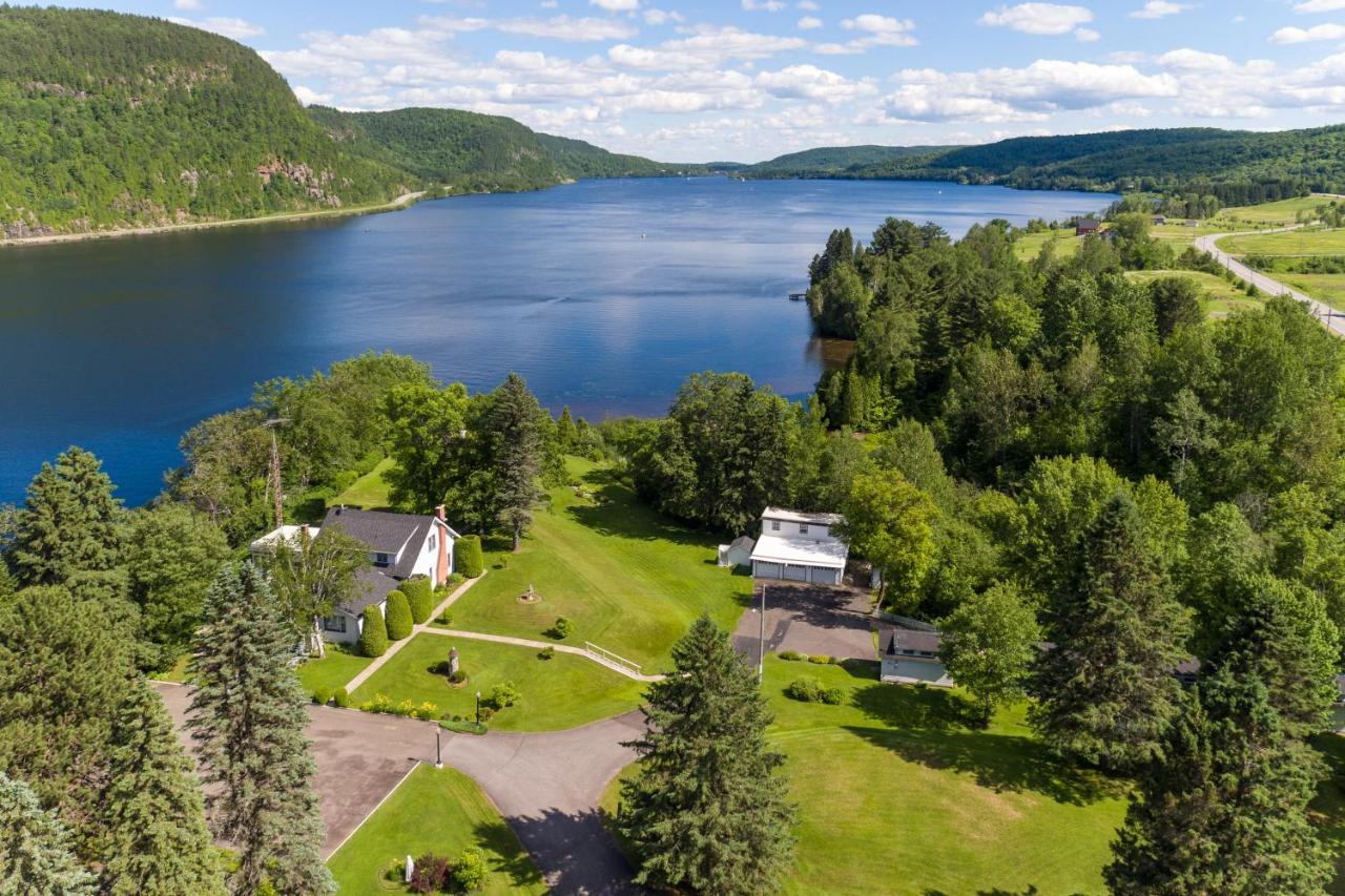 Auberge La Maison Bellemare Bed & Breakfast Saint-Jean-des Piles ภายนอก รูปภาพ